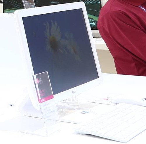LG多款显示器新品及首款一体机亮相家电博览会 